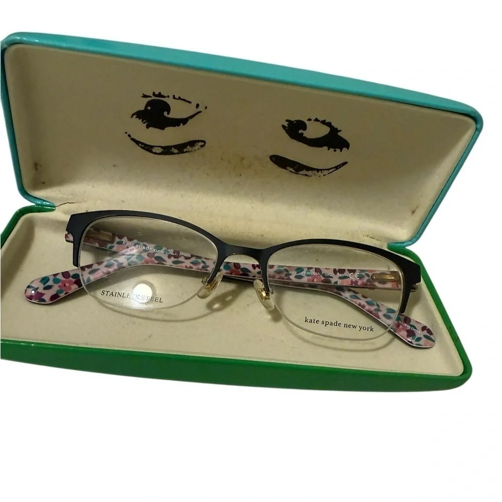Kate Spade Tortoise Shell eyeglasses with Green Case. New naver used